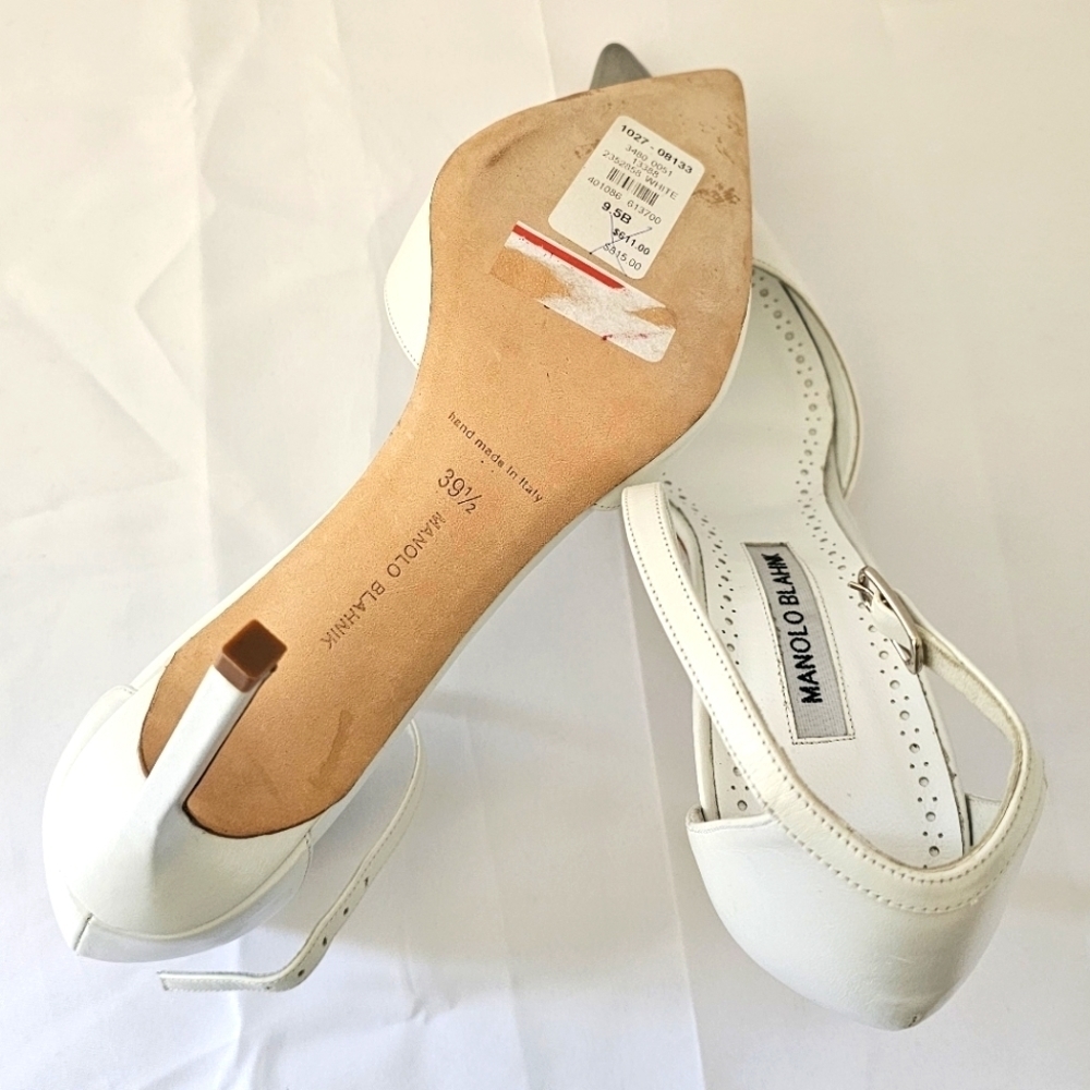 Manolo Blahnik Trova Cap-Toe Leather 105mm Ankle-Wrap Pumps - Picture 7 of 12